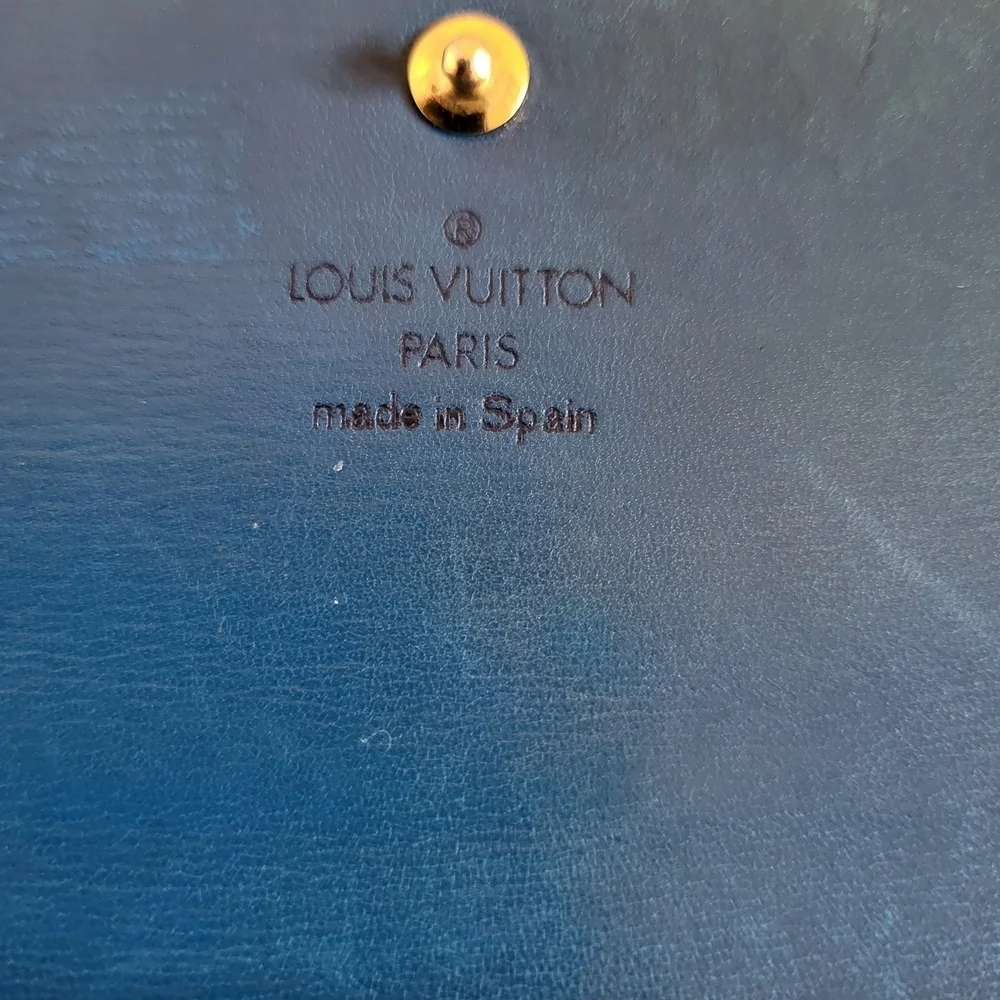 Louis Vuitton Epi Porte Tresor International Long Wallet..Authentic...